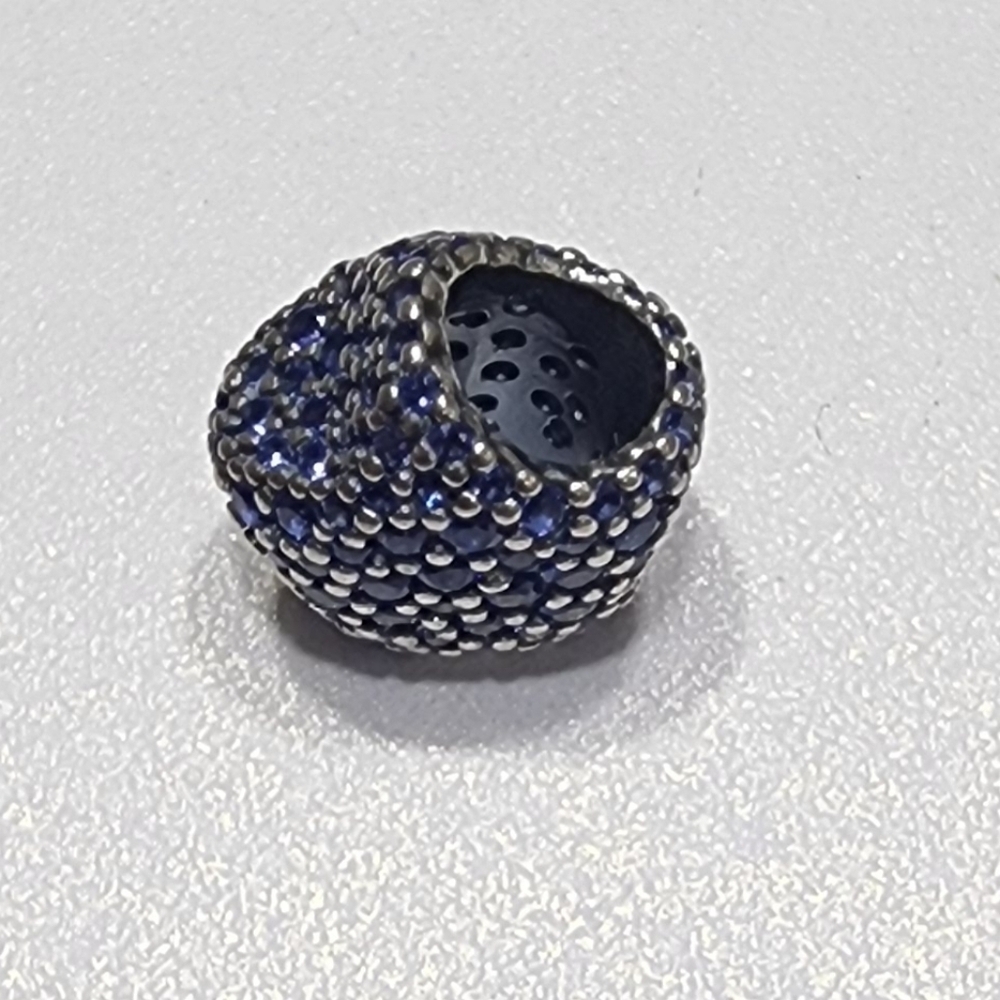 Pandora Bold Pavé Star Charm - Picture 6 of 8